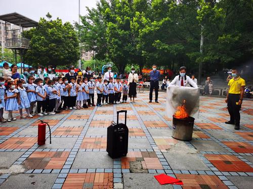 龙洞街道新任领导团队引领社区新篇章