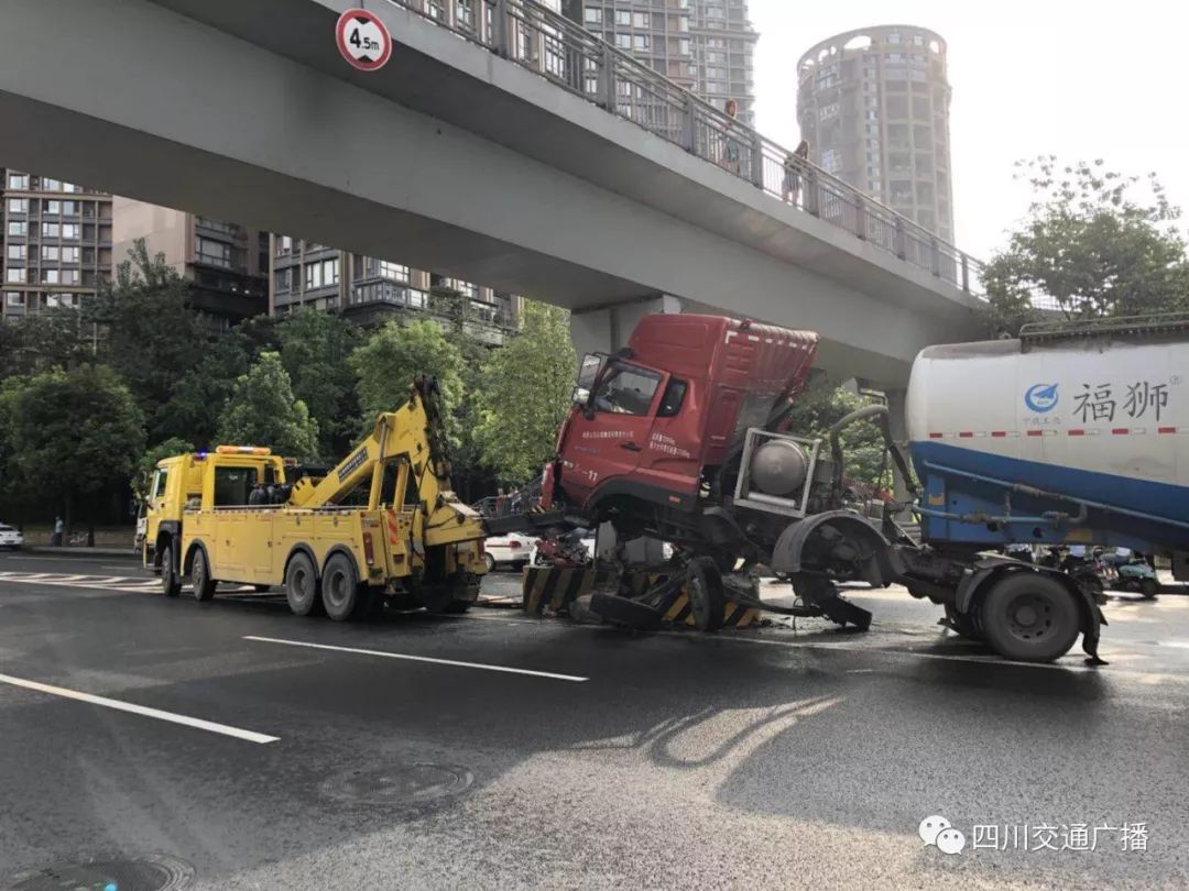 猛追街道交通新闻更新